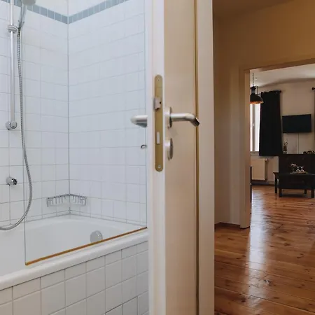 ホテル Gasthof Zum Hirsch