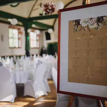 Gasthof Zum Hirsch فندق Drehna